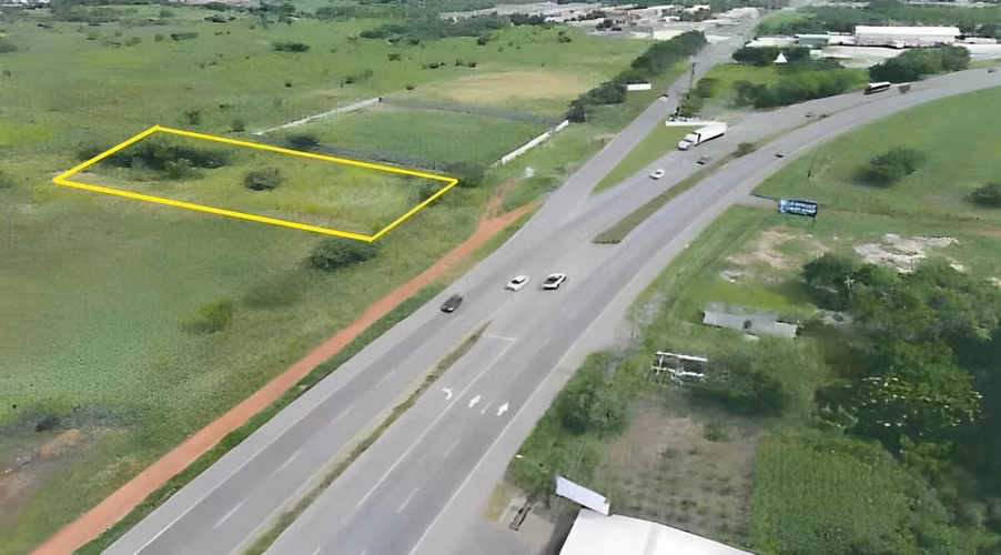 Bank sells land in Aguadulce