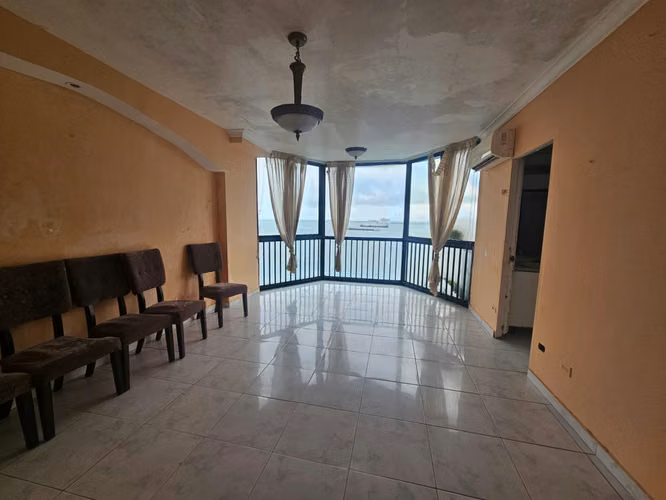 Banco Vende Apartamento en Ph Ocean Plaza en Colón
