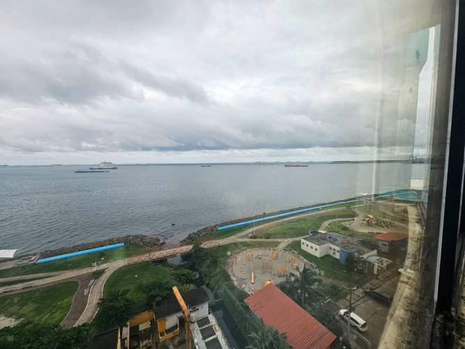 Bank Sells Apartment in Ph Ocean Plaza in Colón