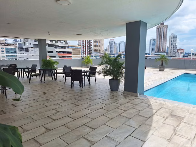 SE VENDE Remodelado Apartamento  Urb. Obarrio - Imagen 17