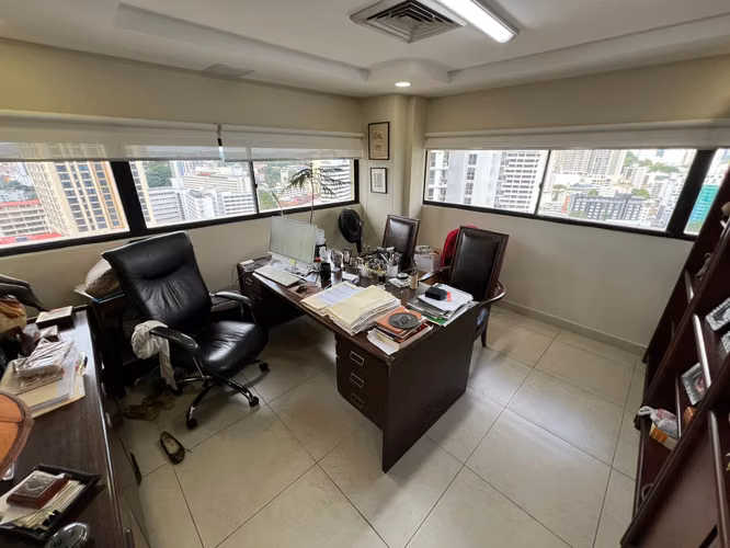OFICINA REMODELADA 2024 EDIFICIO COMOSA