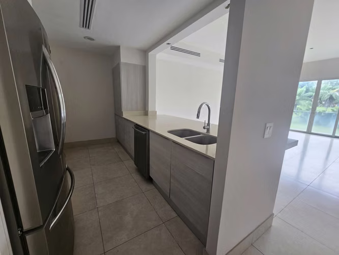 Banco vende apartamento en Buenaventura
