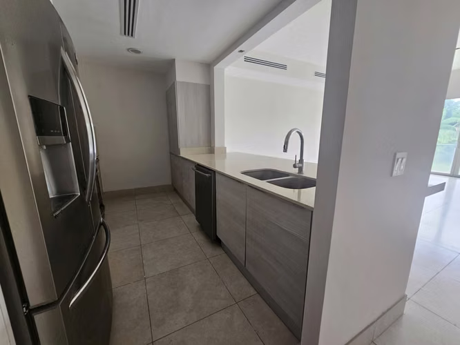 Banco vende apartamento en Buenaventura