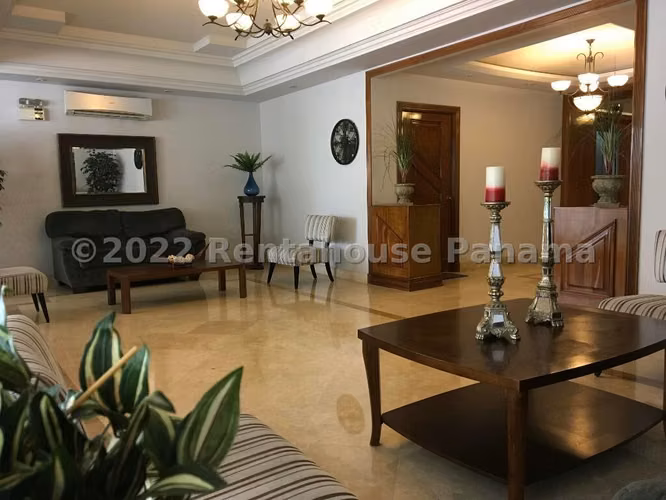 Venta de Apartamento de 165 m² en PH Courtyard View, Punta Pacífica 25-4341GG
