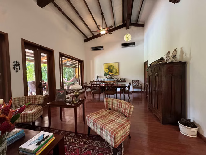 En venta Hermosa casa en Chitré, Provincia de Herrera