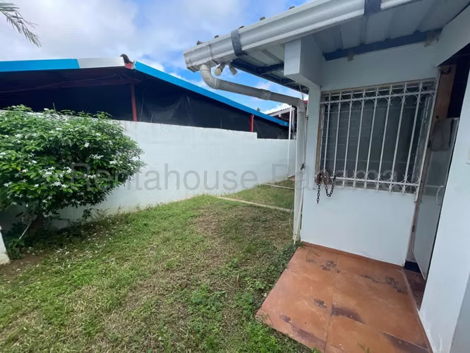 Venta de Casa con 224 m2 de Terreno en 12 de Octubre, Pueblo Nuevo 26-619GG - Imagen 16