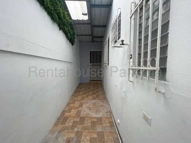 Venta de Casa con 224 m2 de Terreno en 12 de Octubre, Pueblo Nuevo 26-619GG - Imagen 14