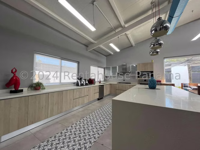 Venta de Casa Comercial de 717 m² en Coco del Mar 27-1081GG - Imagen 9