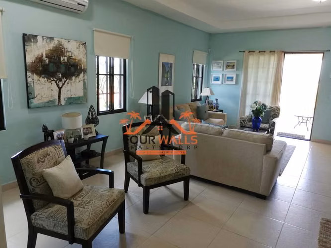 Venta de Casa en San Carlos con Casa de Huéspedes