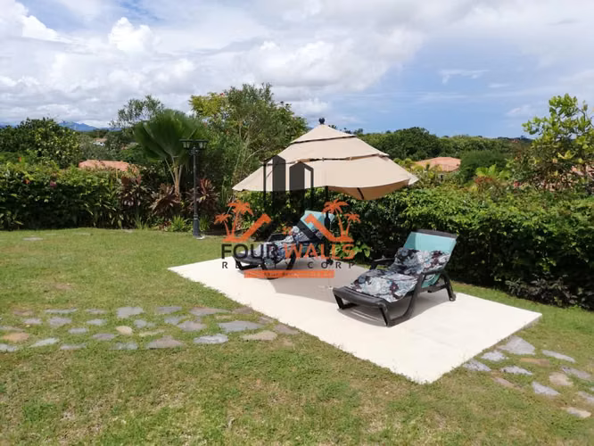 Venta de Casa en San Carlos con Casa de Huéspedes
