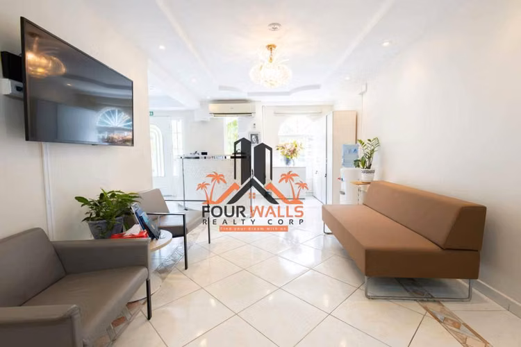 En Venta Casa en Albrook - Exclusiva Propiedad con Amplias Áreas y Amenidades - Imagen 4