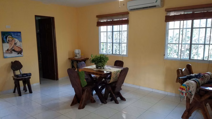 Lote de 1.4 hectáreas con casa de campo en Río Hato
