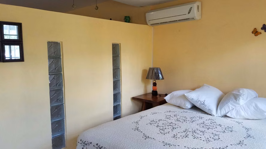 Lote de 1.4 hectáreas con casa de campo en Río Hato