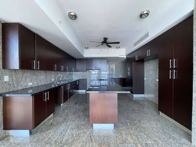 Venta de Apartamento en Punta Paitilla, PH The Point, 500m2