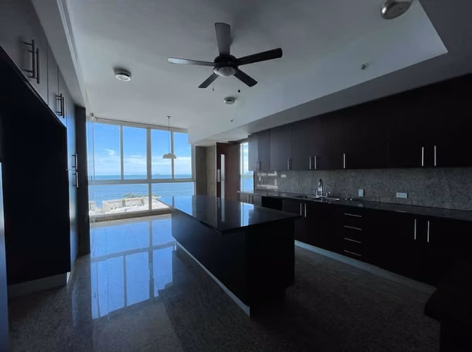 Venta de Apartamento en Punta Paitilla, PH The Point, 500m2