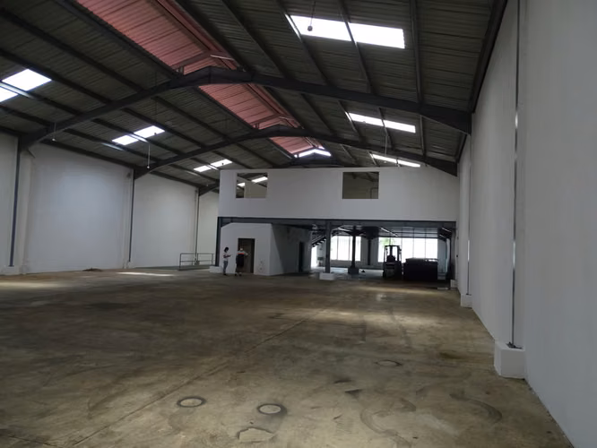 Venta ó Alquiler Galeras en Parque Industrial Las Americas - Imagen 7