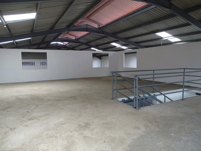 Venta ó Alquiler Galeras en Parque Industrial Las Americas - Imagen 4