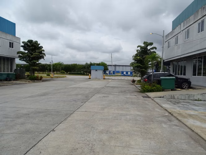 Venta ó Alquiler Galeras en Parque Industrial Las Americas - Imagen 19