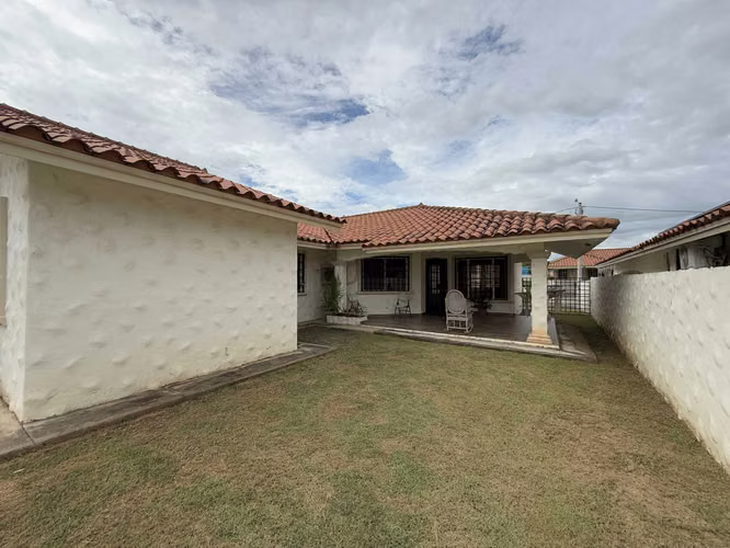 Venta de casa en chitre