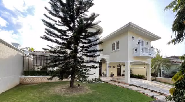 Vendo lujosa Casa en Rainforest Villa - Imagen 2