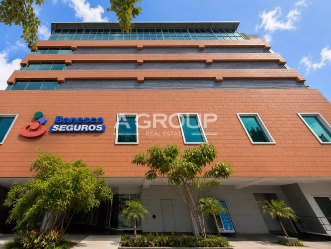 Se Vende Exclusiva Propiedad - Marbella - Se Vende Edificio Completo