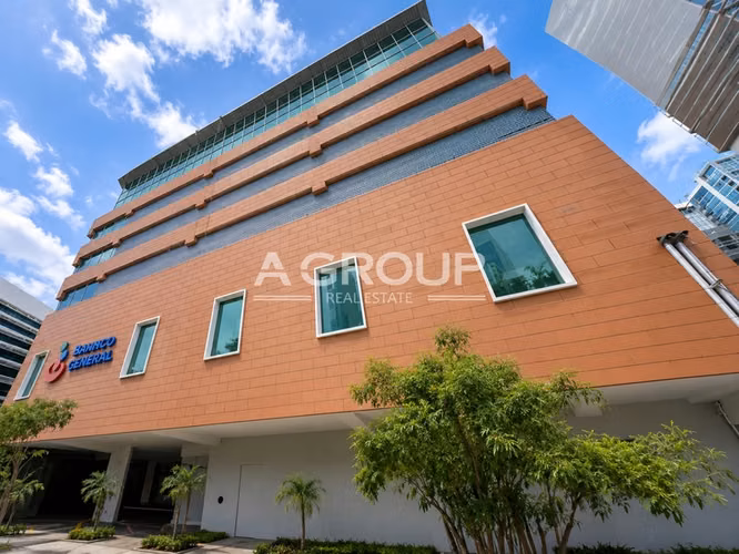 Se Vende Exclusiva Propiedad - Marbella - Se Vende Edificio Completo