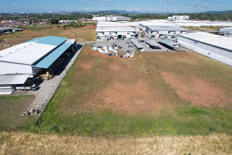 Se vende terreno en Tocumen Commercial Park