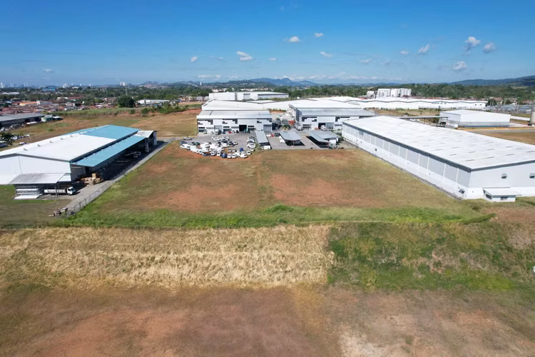 Se vende terreno en Tocumen Commercial Park