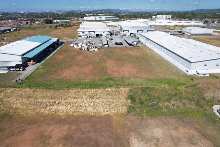 Se vende terreno en Tocumen Commercial Park
