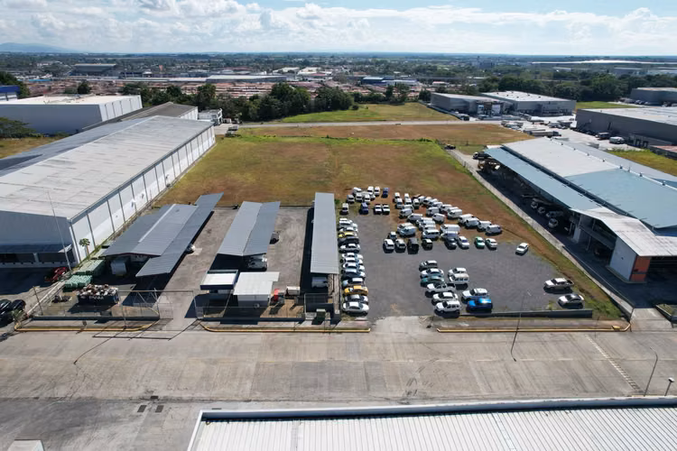 Se vende terreno en Tocumen Commercial Park