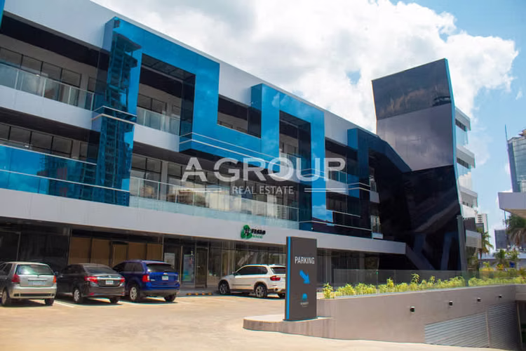 Sunset Strip - Via Israel - Se Alquilan Local Comercial con Terraza