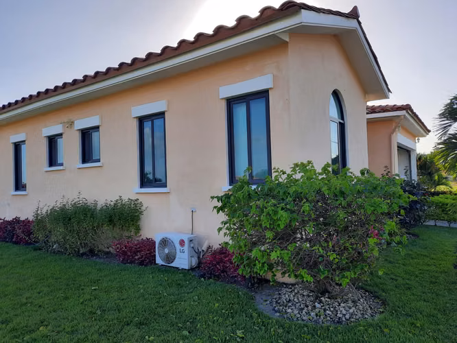Moderna Casa con Amplio Patio en Hacienda Pacífica, Cerca de las Mejores Playas del Pacífico
