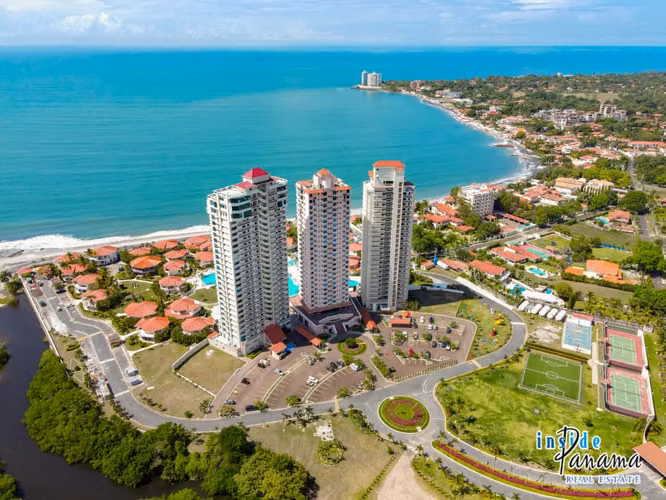 Beach Condo in Coronado Country Club Panama