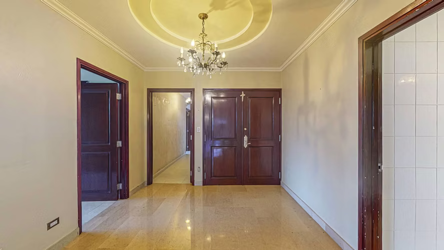 Venta de espacioso apartamento en Torre Cerromar – Bella Vista