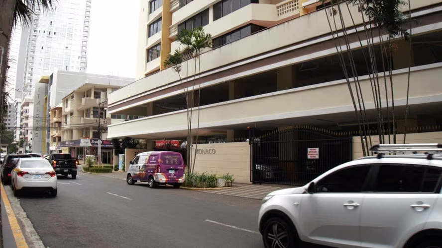 Apartamento en Obarrio en Venta