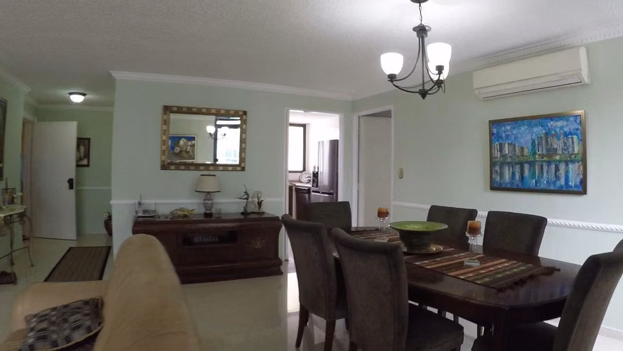 Apartamento en Obarrio en Venta