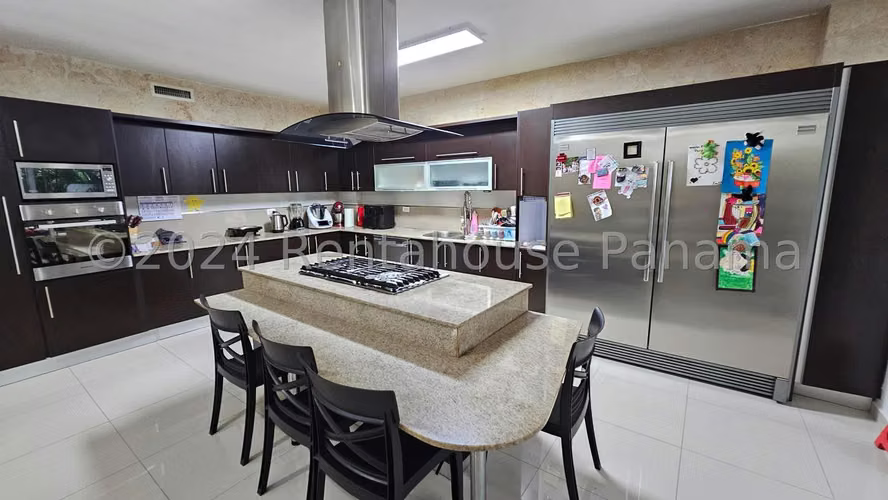 Venta de Casa Modelo Spaccato en PH Costa Esmeralda, Costa Sur 26-1203GG