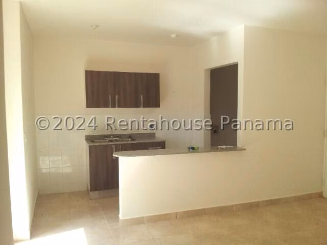 Venta de Apartamento Vacacional en Playa Dorada, Arraiján 25-5426GG