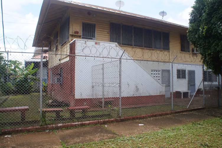 VENDO EN COLON NVO.CRISTOBAL CASA