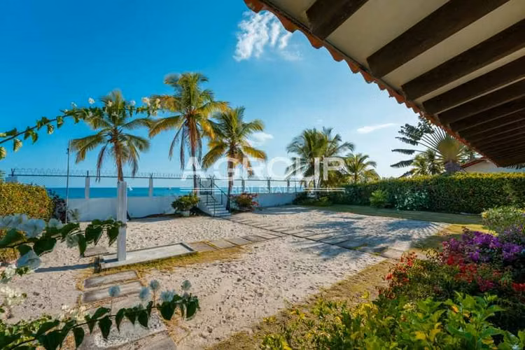 Playa Blanca - Se Vende Casa Frente al Mar