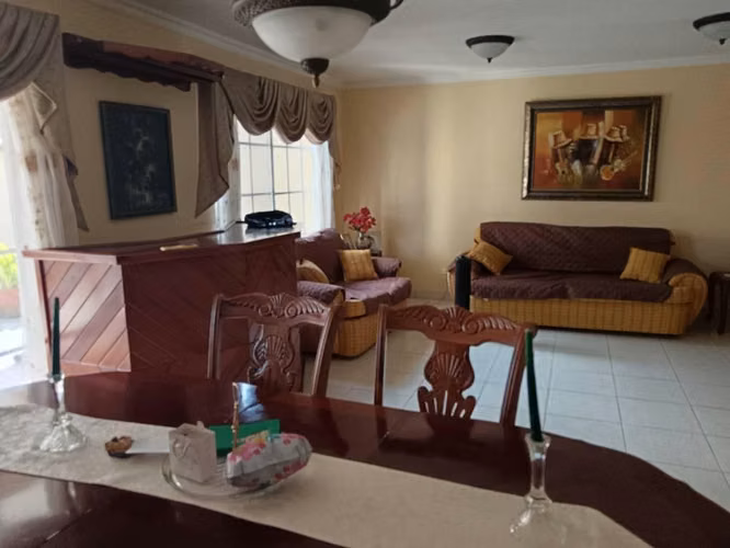 Dorado Springs, hermosa casa 3r 3.5b $370,000