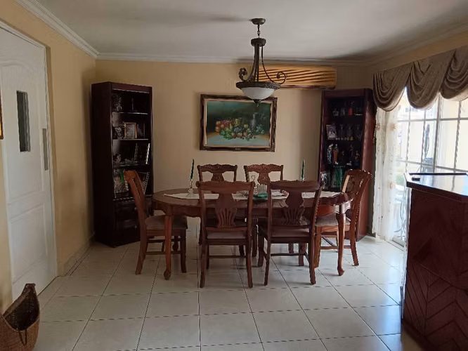 Dorado Springs, hermosa casa 3r 3.5b $370,000