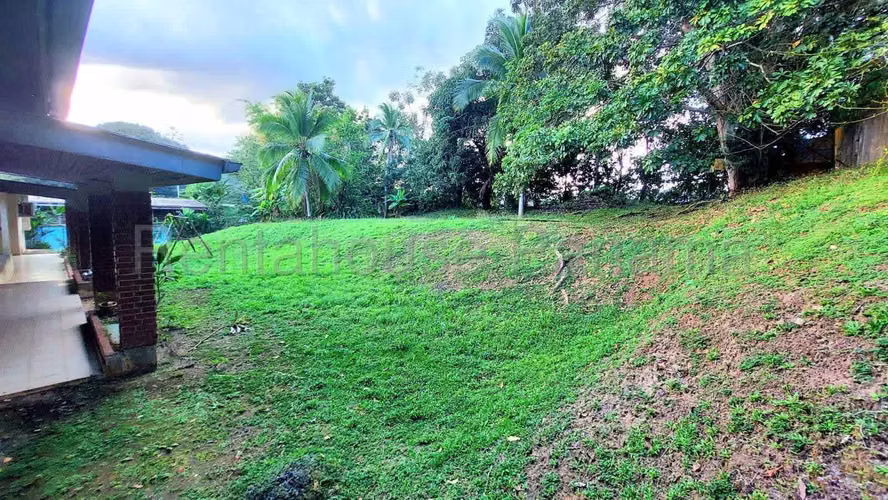 Venta de Casa con 1761 m2 de Terreno en Milla 8.1, Las Cumbres 25-5383GG