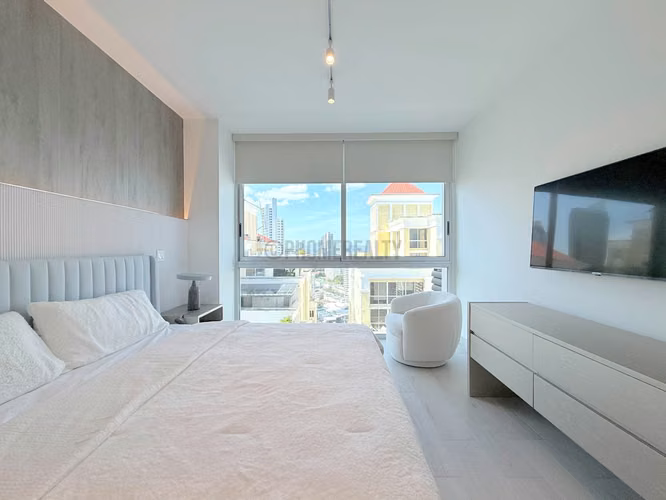 Amplio apartamento en Obarrio disponible para Venta
