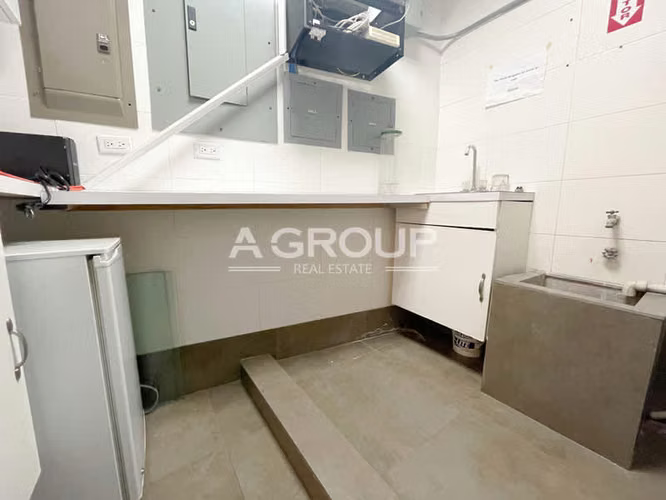 Ocean Business Plaza - Se vende oficina amoblada