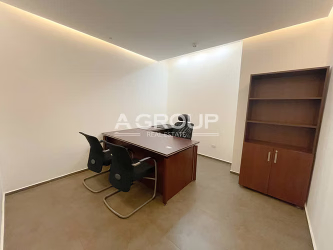 Ocean Business Plaza - Se vende oficina amoblada