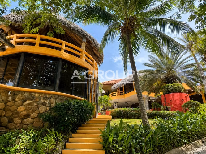 Se Vende casa en Punta Roca – San Carlos