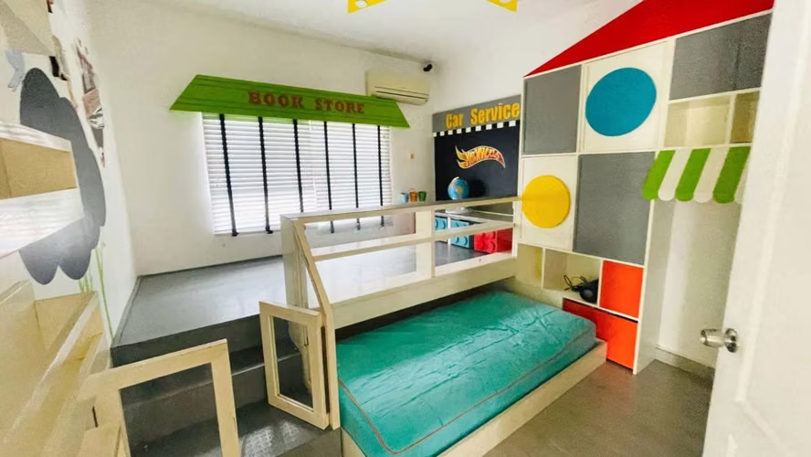 VENTA,  COMO NUEVA, FUENTE DEL FRESNO, MUY POR DEBAJO DEL AVALUO, PRECIO REBAJADO POR MUDANZA