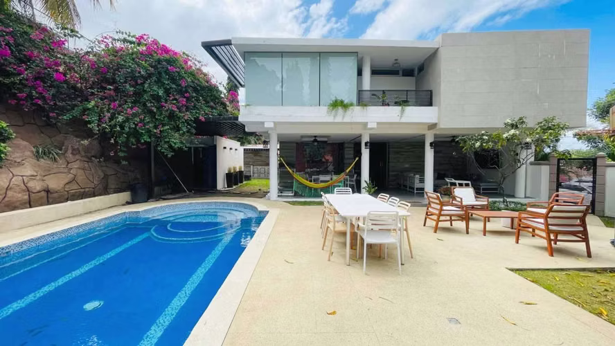 VENTA,  COMO NUEVA, FUENTE DEL FRESNO, MUY POR DEBAJO DEL AVALUO, PRECIO REBAJADO POR MUDANZA