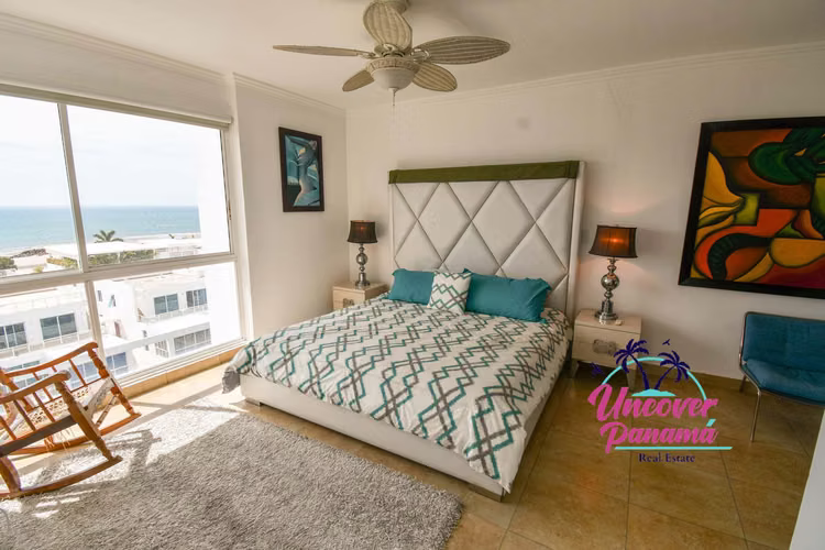 Elegante apartamento con vista al mar en Playa Blanca